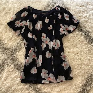 Like New Banana Republic Floral Pleated Blouse